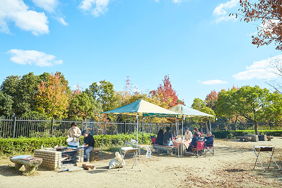 公園や商業施設からバーベキュー場の管理運営を任されるようになったスタンドケイ