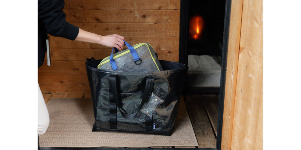 KAZEWO by AKIWO（株式会社カワイ）